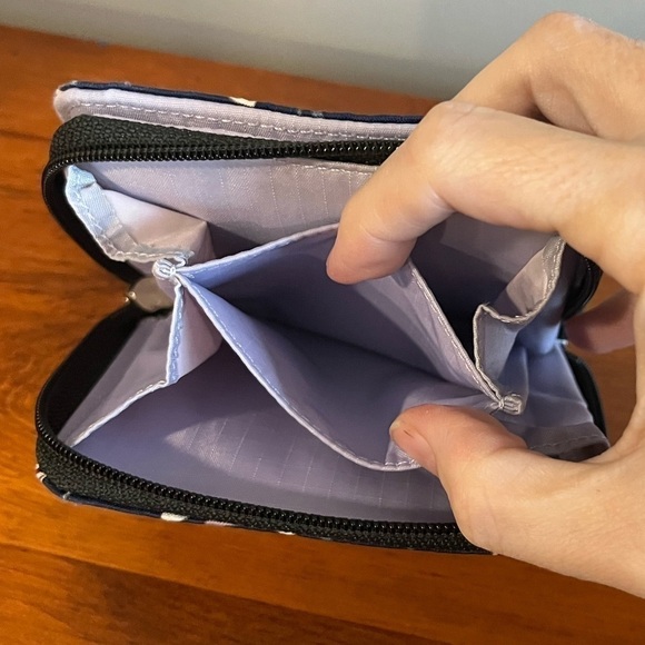 LESPORTSAC Claire Wallet Zip around Blue Floral Print *flaws see description - Picture 9 of 12